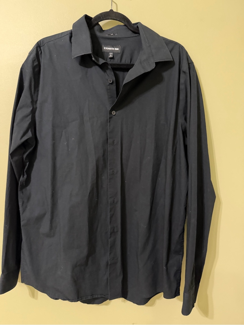 Express Men's Black Long-Sleeve Button-Up Dress Shirt - Classic Collar